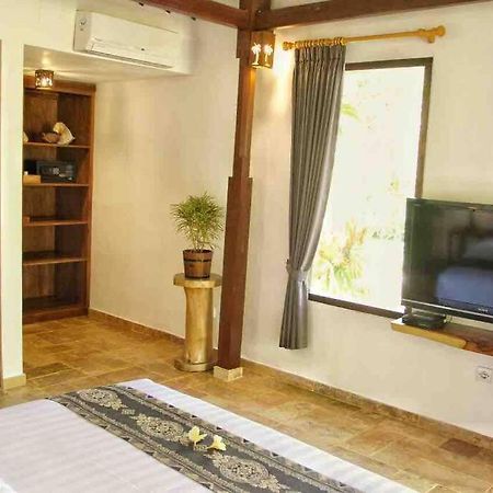 Villa Serene&Spa Mangsit Exterior foto